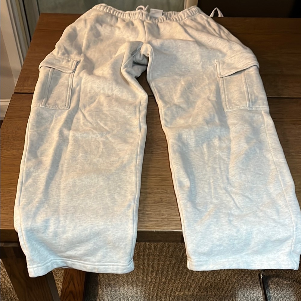 ARITZIA MEGA FIT SWEATFLEECE/ Cozy Fleece Light Grey Cargo Sweatpants